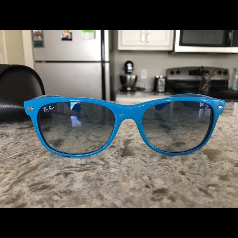 Ray-Ban New Wayfarer Sunglasses